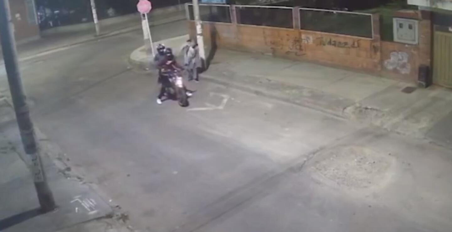 Auxiliar de policía de Bogotá participó en atraco: vecinos impidieron el hurto