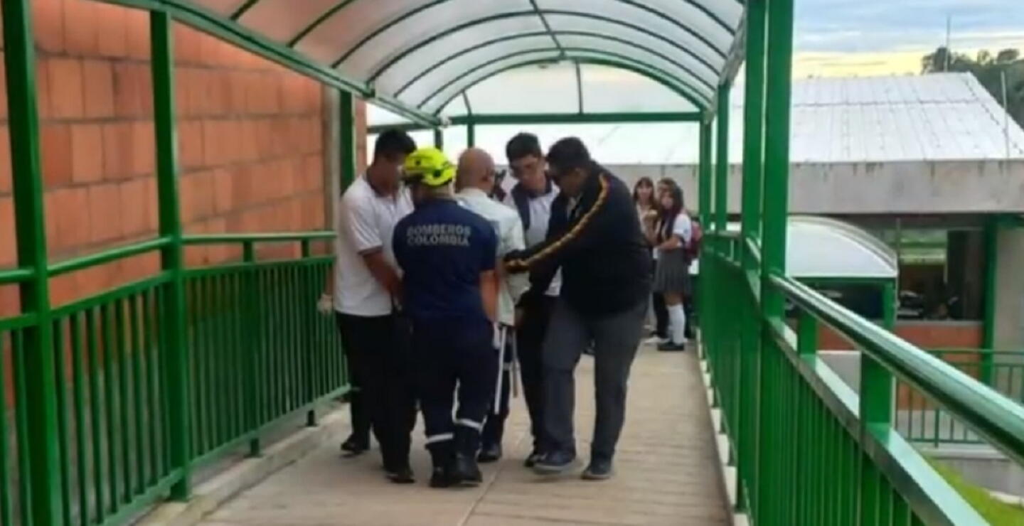 Se desplomó ascensor en colegio de Pensilvania, Caldas, cuando dos personas estaban adentro