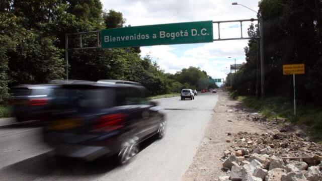 Sepa cómo adelantar correctamente al conducir y evite accidentes