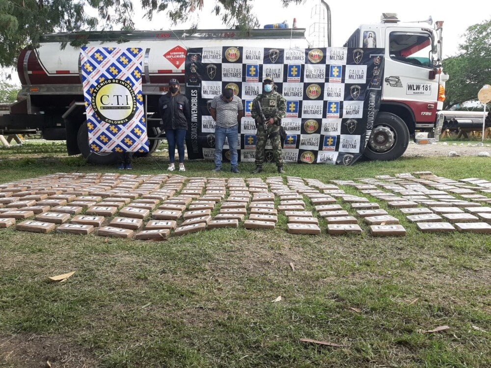 Camión cisterna que transitaba por Yumbo transportaba 300 kilos de cocaína.jpeg