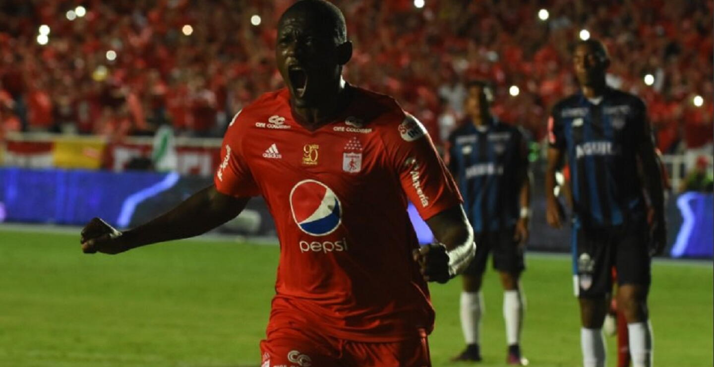 278366_Blu Radio América sin su hinchada recibe al Pasto en el inicio de los play off de la Liga Foto: Twitter @AmericadeCali