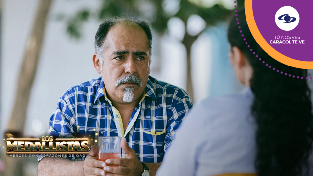 Pastor se reúne con su esposa para hablar del divorcio en Los Medallistas. Pastor se reúne con su esposa para hablar del divorcio en Los Medallistas.