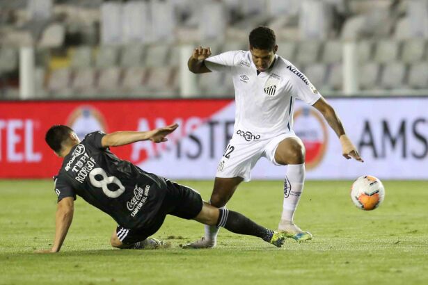 Santos v Olimpia - Copa CONMEBOL Libertadores 2020