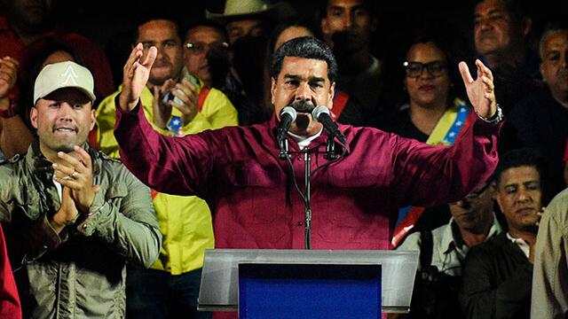¿A quién saluda Maduro? Esta ‘multitud invisible’ resume lo que pasó durante elecciones en Venezuela