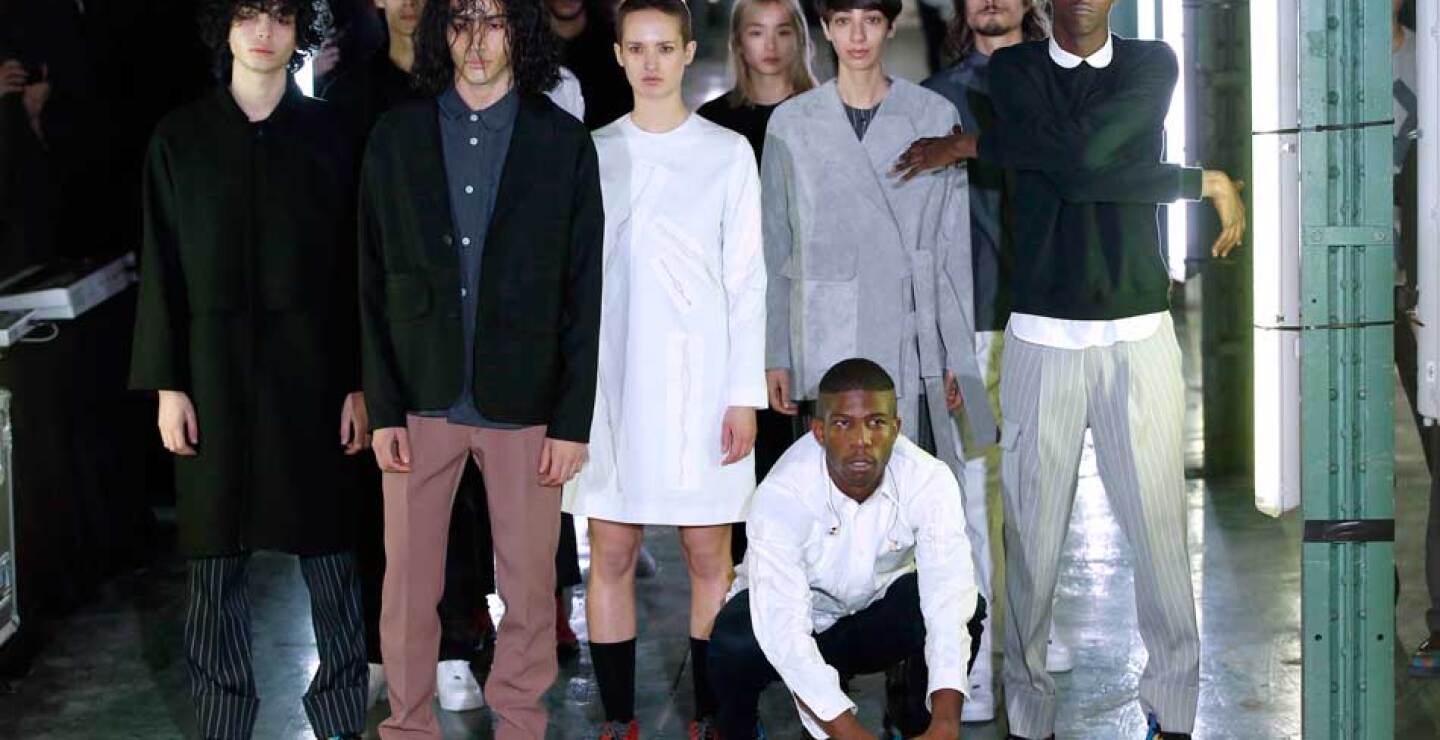 Después de Londres y Milán, París recibe a partir del miércoles a los desfiles de moda masculina, seguidos la semana próxima por la alta costura, organizados bajo medidas de seguri