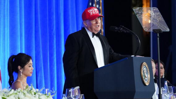 Así fue el regreso de Trump a la Cena de Corresponsales, luego de atentado ocurrido en abril