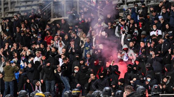Hinchada del Lyon y París FC_AFP.jpg Hinchada del Lyon y París FC_AFP.jpg