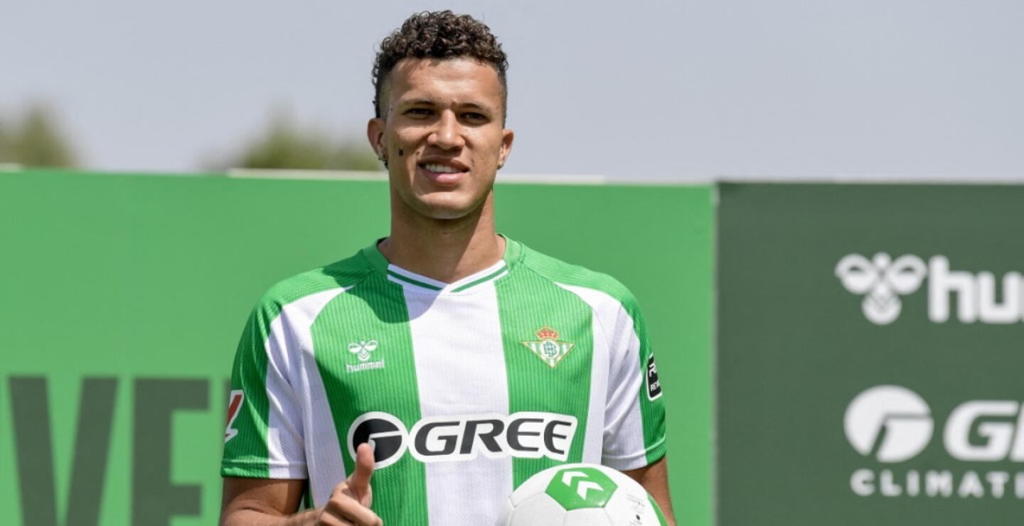 Nelson Deossa en su presentación con el Betis. 