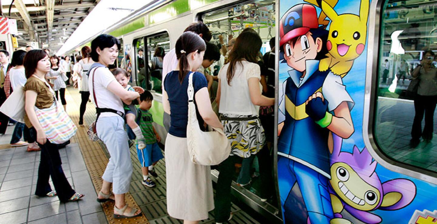 De acuerdo con el Daily News, una mujer llamada Shayla Wiggins notó a través de la aplicación la presencia de un Pikachu cerca de su domicilio y procedió a buscarlo.