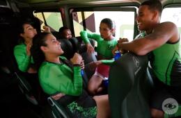 Se conoce la tercera integrante del equipo Neos: la reclutaron en un gimnasio