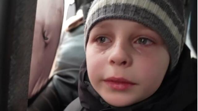 "Dejamos a papá en Kiev”: el llanto de un niño ucraniano en busca de refugio "Dejamos a papá en Kiev”: el llanto de un niño ucraniano en busca de refugio