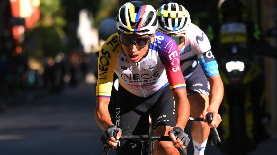 Egan Bernal, ciclista colombiano del INEOS Grenadiers, en el Gran Piemonte 2025 Egan Bernal, ciclista colombiano del INEOS Grenadiers, en el Gran Piemonte 2025
