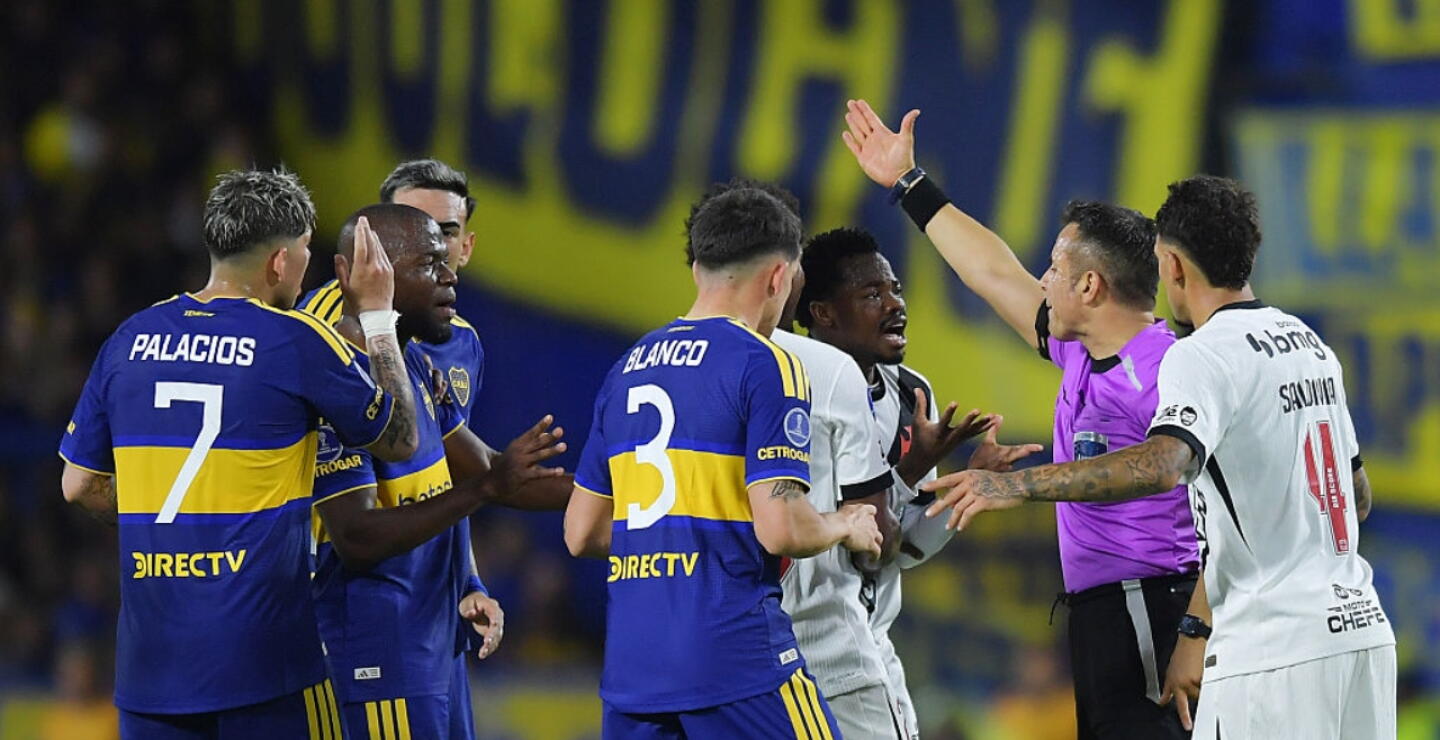 Carlos Andrés Gómez salió expulsado en Boca Juniors vs. Vasco da Gama en la Copa Sudamericana.