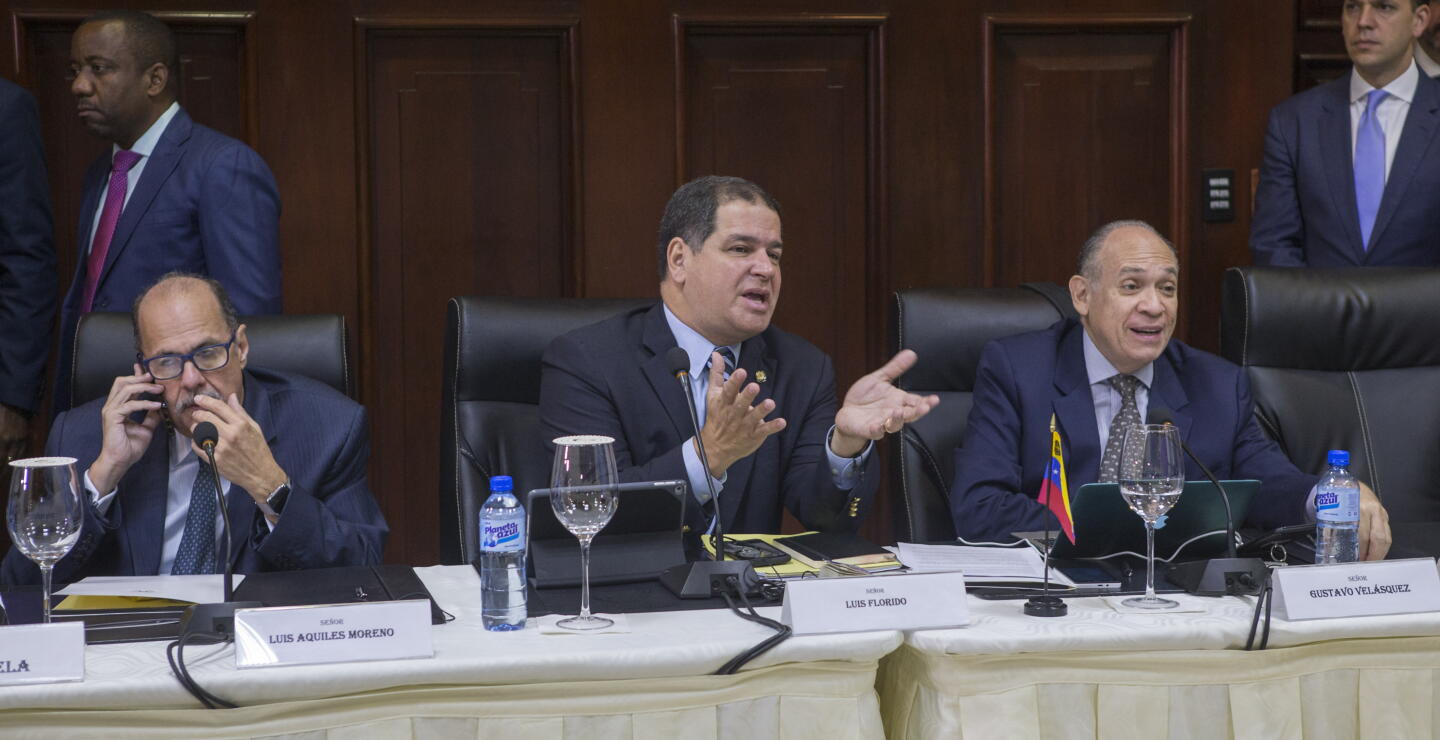 296773_BLU Radio. Sin grandes resultados termina diálogo entre Gobierno venezolano y oposición // Foto: AFP