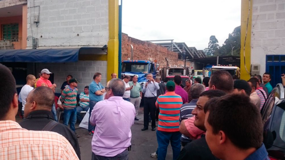 140129_Reunión gremio transportador en Antioquia / Foto: @atccomunicacion en Twitter
