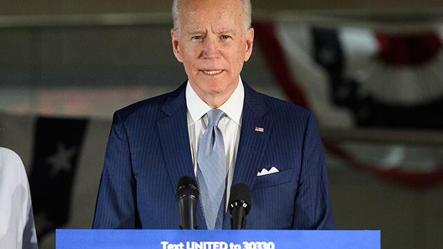 Biden consolida su ventaja en primarias de EE. UU. y le hace un guiño a Sanders