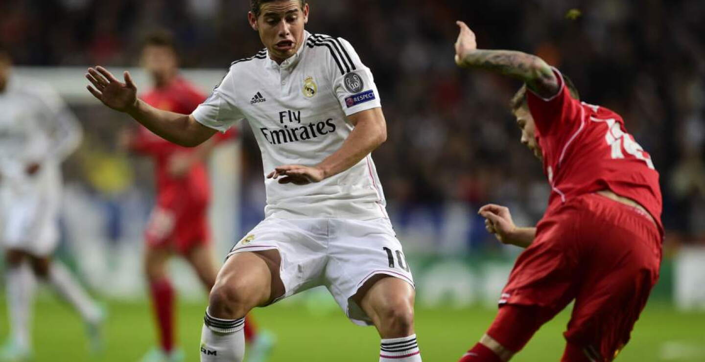 327865_BLU Radio. James enfrentando a Liverpool - Foto: AFP