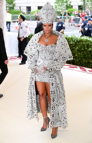 618530_rihanna_met_gala.jpg