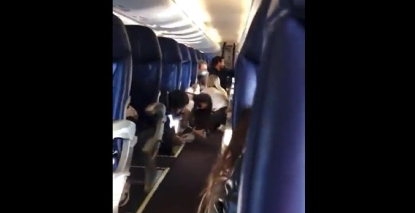 Susto en avión de Aeroméxico: por captura de Ovidio Guzmán dispararon a la aeronave