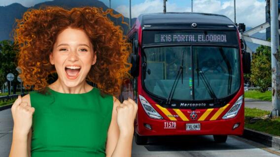 Mujer emocionada y bus de TransMilenio de fondo.jpg Mujer emocionada y bus de TransMilenio de fondo.jpg