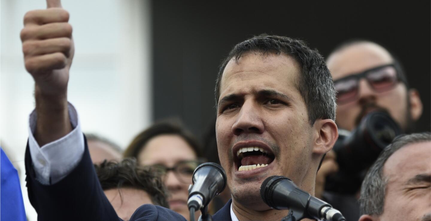 329011_BLU Radio, Juan Guiaidó en Caracas / foto: AFP