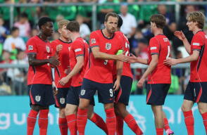 Jugadores de Inglaterra y un festejo de gol contra Croacia por la Liga de Naciones.