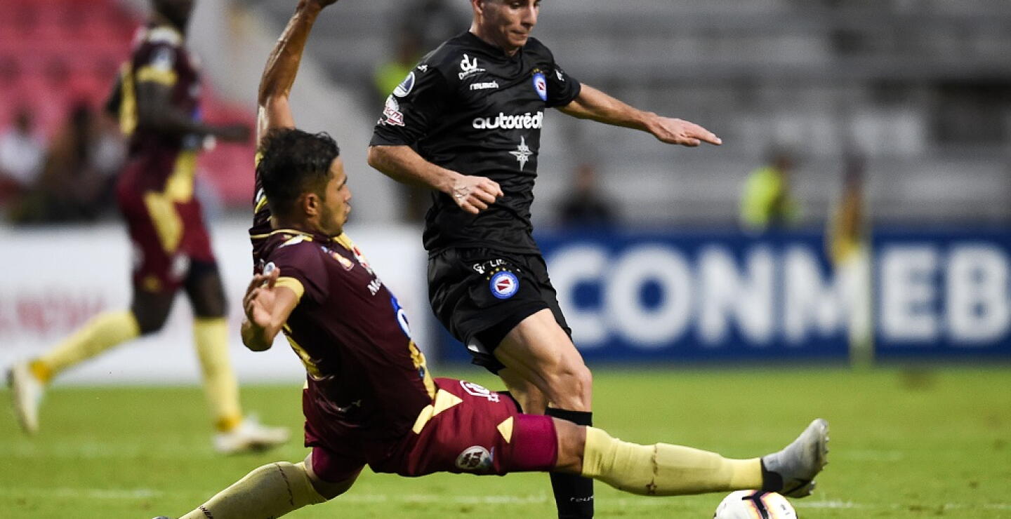 335302_BLU Radio. Tolima empató 0-0 con Argentinos // Foto: AFP