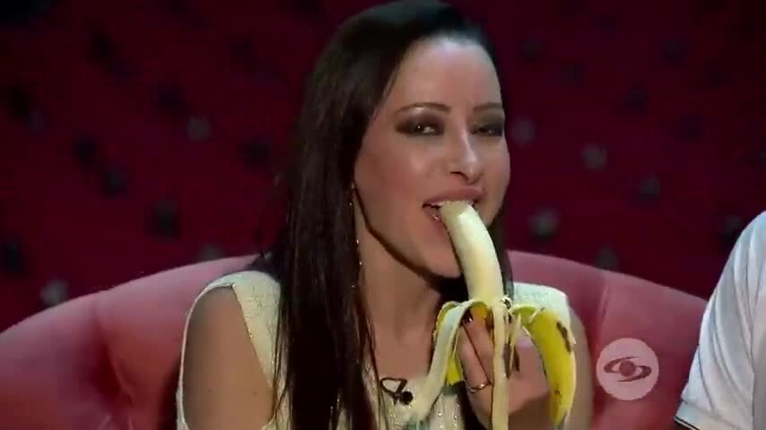 Con ‘El verbo placer’ llegó Flavia Dos Santos a las tablas