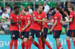 Jugadores de Inglaterra y un festejo de gol contra Croacia por la Liga de Naciones.