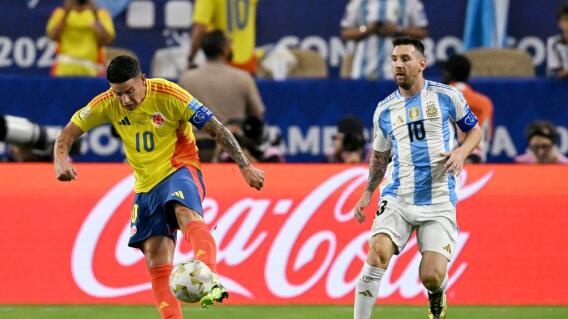 James Rodríguez y Lionel Messi James Rodríguez y Lionel Messi