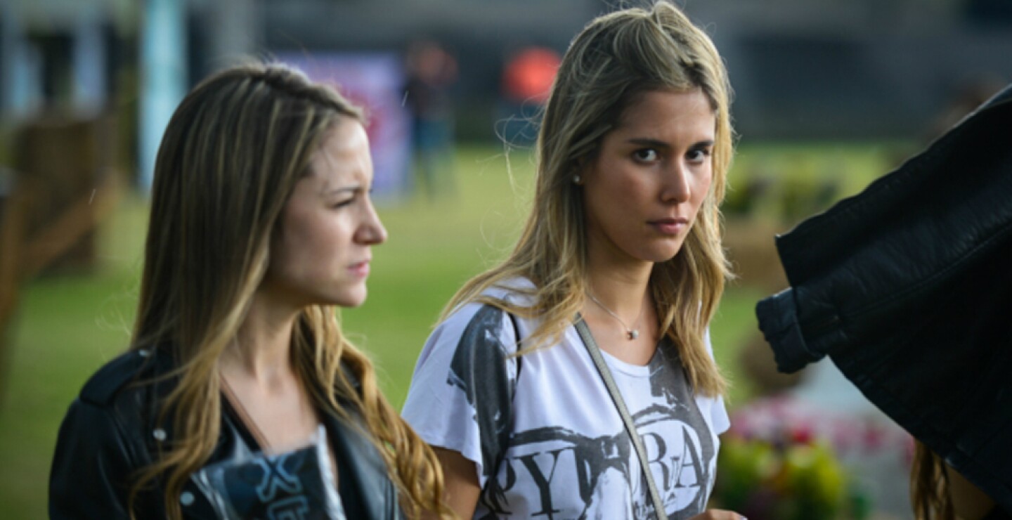 596284_stp_0000s_0025_estereo_picnic_1_0.jpg