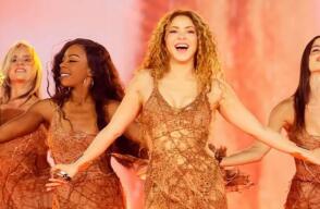 Darina Littleton es la capitana de las bailarinas de Shakira