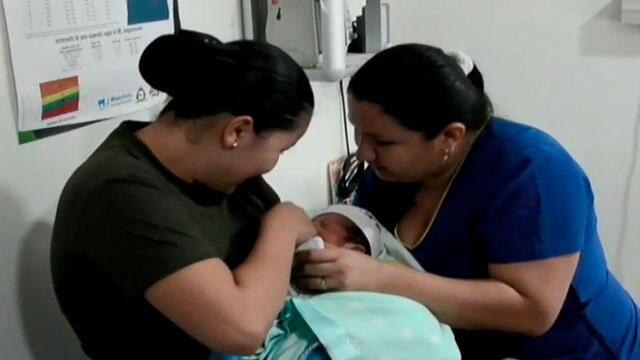 Tras tragedia en Mocoa, patrullera fue el ángel de recién nacido hasta que ubicó a la madre