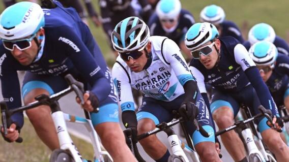 Santiago Buitrago, ciclista colombiano. Santiago Buitrago, ciclista colombiano.