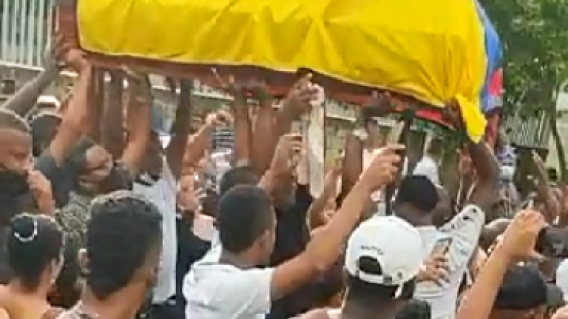 masivo sepelio.png masivo sepelio.png