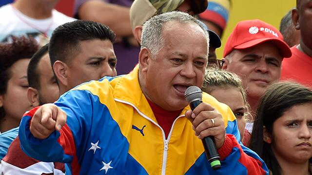 Con tono desafiante, Diosdado Cabello recorrió frontera con Colombia