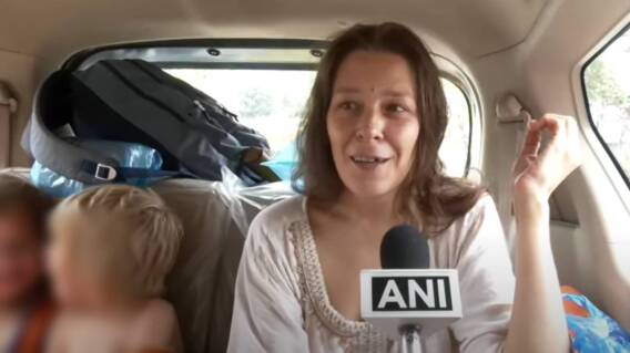 En India, hallan a mujer rusa viviendo en una cueva con dos niñas En India, hallan a mujer rusa viviendo en una cueva con dos niñas