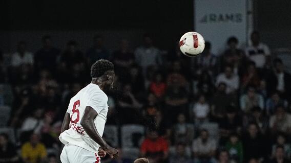 Davinson Sánchez en acción de juego con el Galatasaray Davinson Sánchez en acción de juego con el Galatasaray