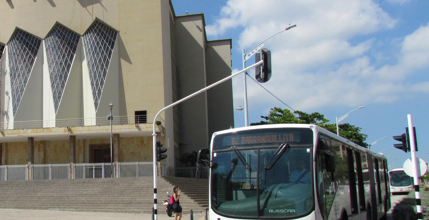 303026_BLU Radio/ Transmetro en Semana Santa. Foto: Transmetro