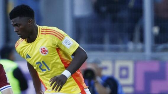 Neyser Villarreal con la Selección Colombia en el Mundial Sub-20 2025.