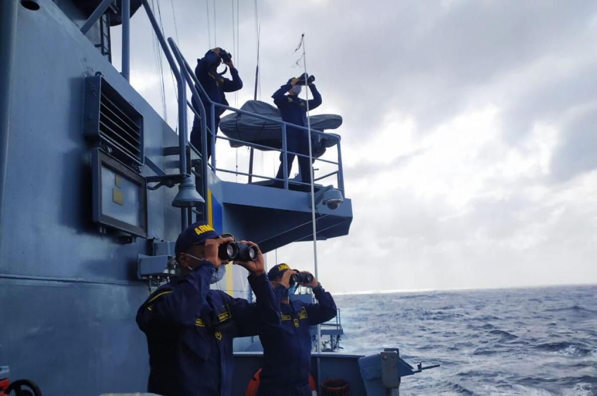 Unidades de la Dimar en el mar caribe.jpeg