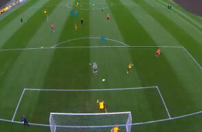 294533_BLU Radio. Jugador del Borussia Dortmund marcó el gol “jamás visto” en la historia // Foto: @borussia_es ‏