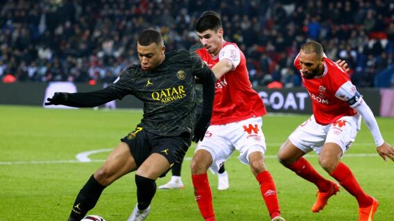 El PSG igualó 1-1 con el Reims, este domingo en la Ligue 1 de Francia. El PSG igualó 1-1 con el Reims, este domingo en la Ligue 1 de Francia.