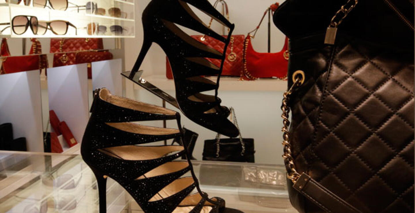 081214tacones-altos_ap.jpg