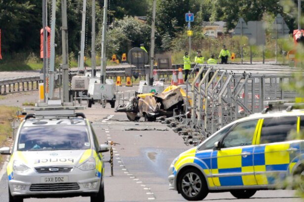 230815accidente-aereo-londres_ap.jpg