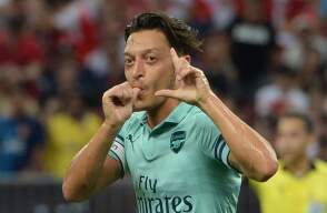 318884_Mesut Özil