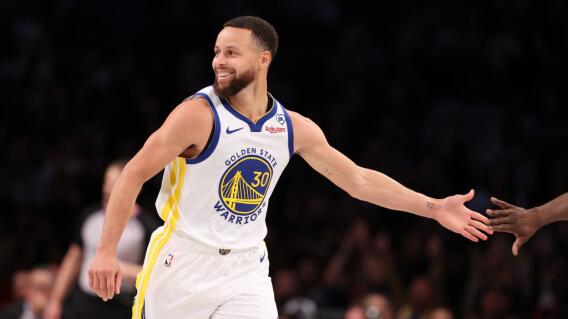 Stephen Curry durante partido entre los Golden State Warriors y los Brooklyn Nets Stephen Curry durante partido entre los Golden State Warriors y los Brooklyn Nets