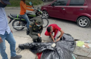 Murió caballo atado a una moto