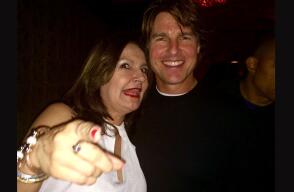 Tom Cruise acompañado de Tere Gómez.