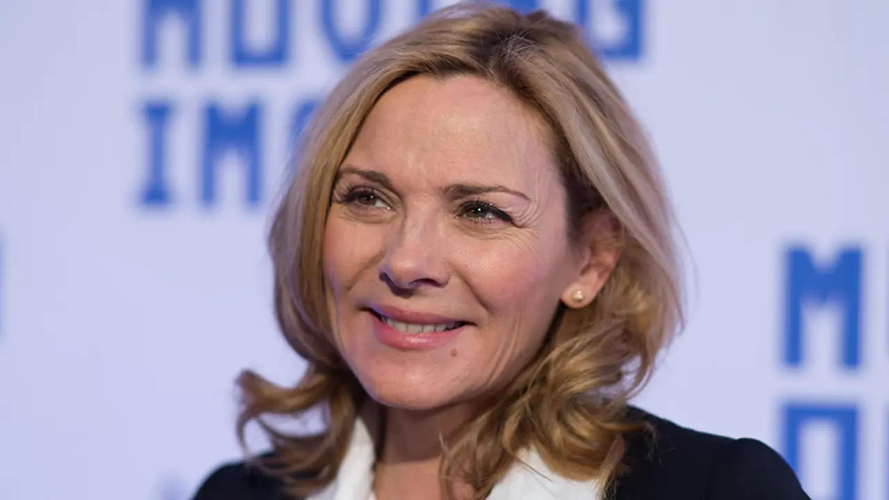 Kim Cattrall agradece a todos su cariño tras la muerte de su hermano ...